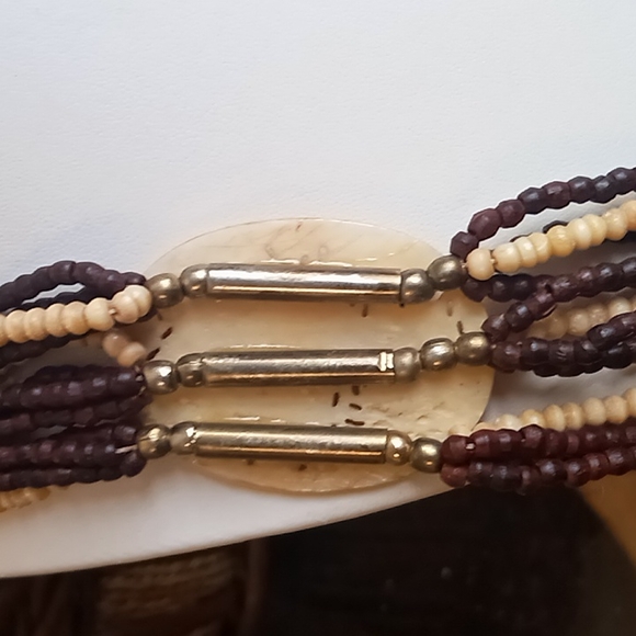 Statement beaded necklace - Picture 6 of 7